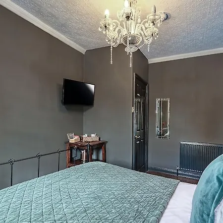 אורחן The Fat Badger
