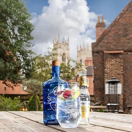 The Fat Badger אורחן 4*