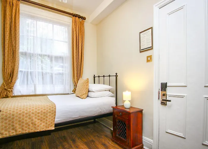 The Fat Badger Inn 4*