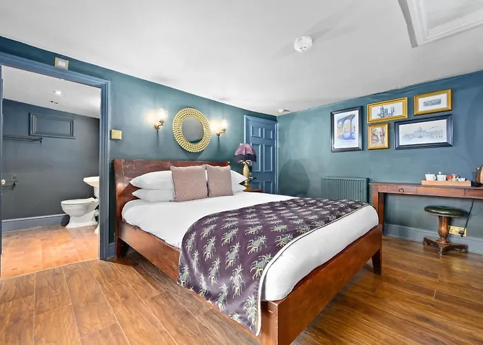 The Fat Badger Inn 4*