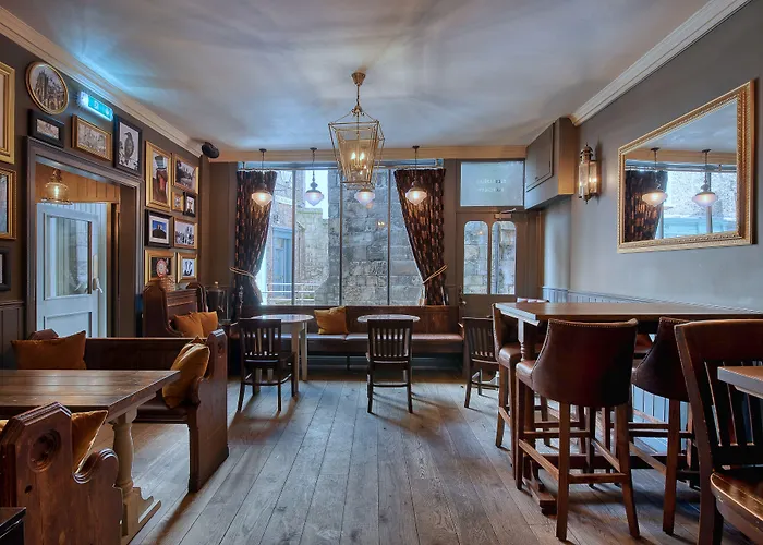 The Fat Badger Inn 4*