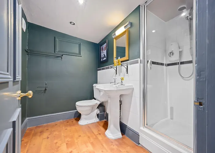 The Fat Badger Inn 4*