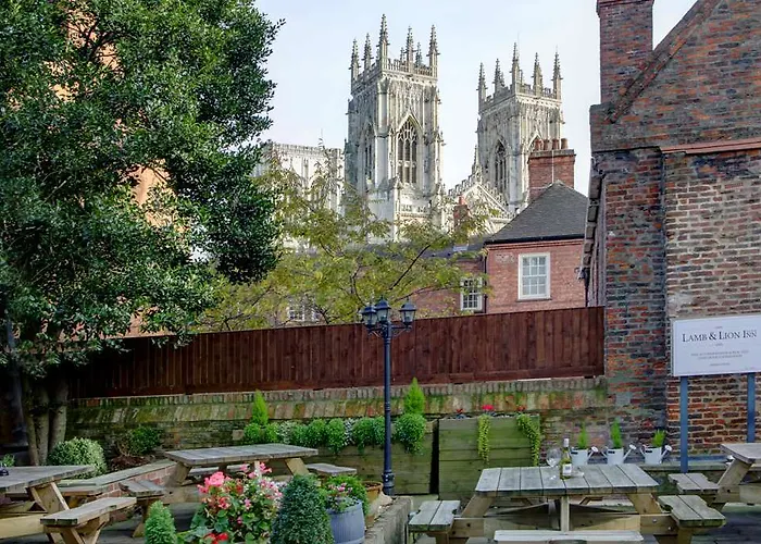 The Fat Badger Inn 4*