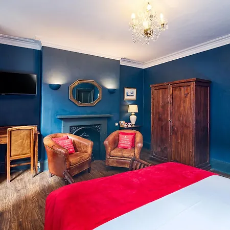 Мини-отель The Fat Badger 4*