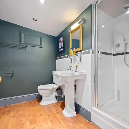 The Fat Badger Inn 4*